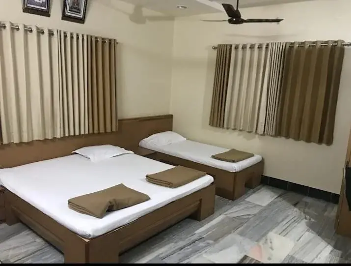 AC 2 Bed Room at Shri Gajanan Maharaj Sansthan Trimbakeshwar