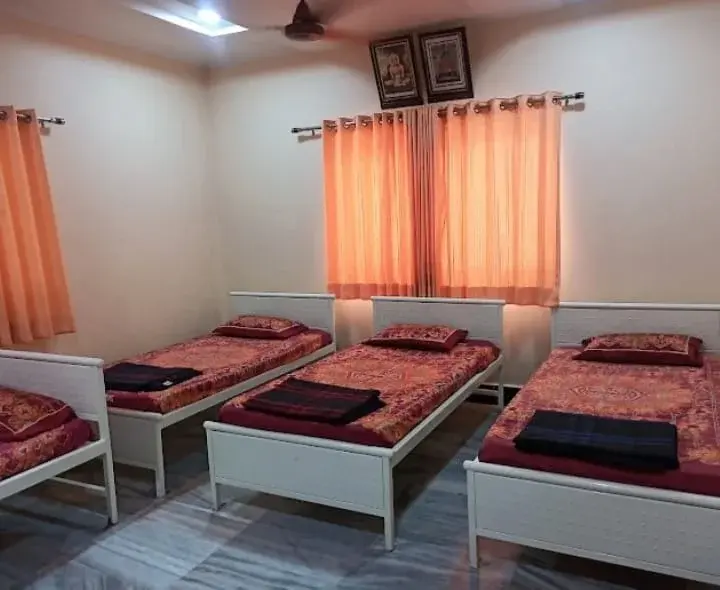 Non AC 4 Bed Room in Trimbakeshwar Bhakti Niwas